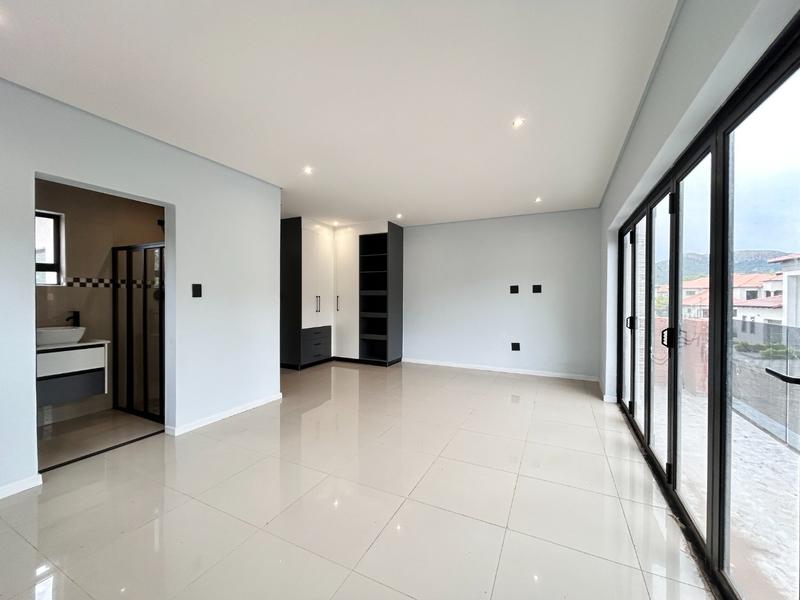 5 Bedroom Property for Sale in Melodie North West